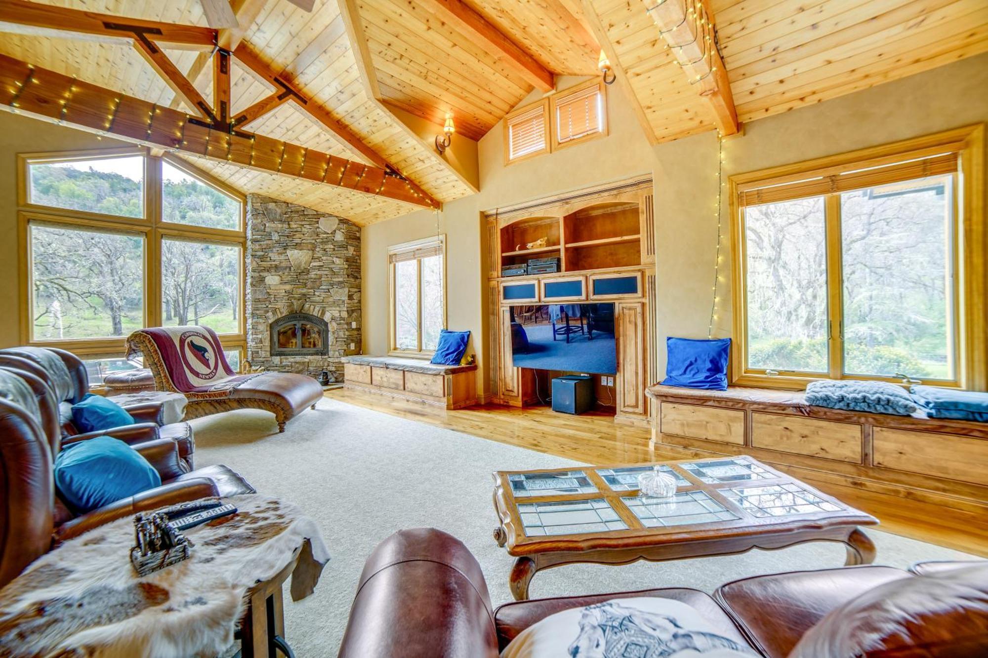 Stunning Hopland Vacation Rental With Pool And Hot Tub Kültér fotó